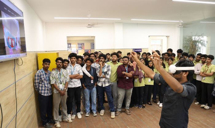 India's First AR/VR Experience Centre in Arts and Science at AJK College of Arts and Science, Coimbatore2